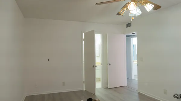 a view of a decorative light in a room