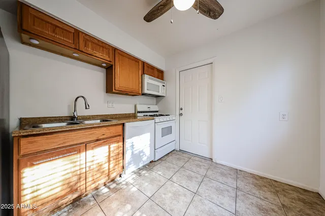 $1,350 | 4609 North 14th Street, Unit A, Phoenix, AZ 85014