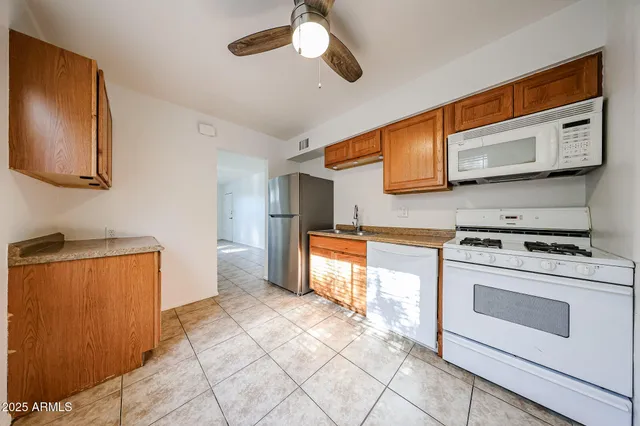 $1,350 | 4609 North 14th Street, Unit A, Phoenix, AZ 85014