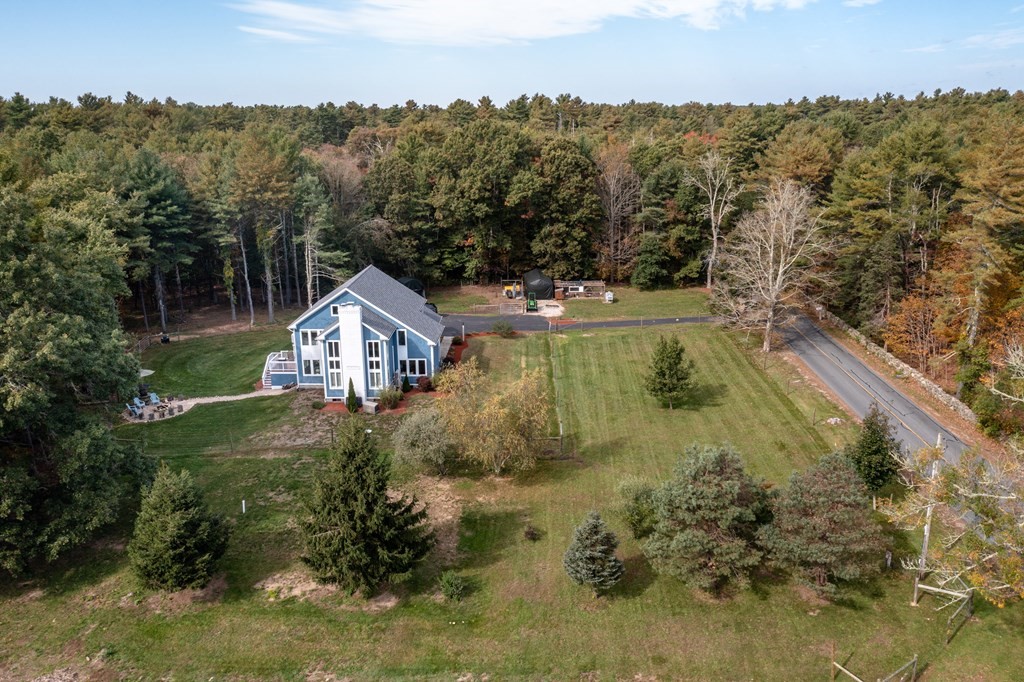 209 Mendell Road Rochester, MA 02770 - Photo 4 of 42