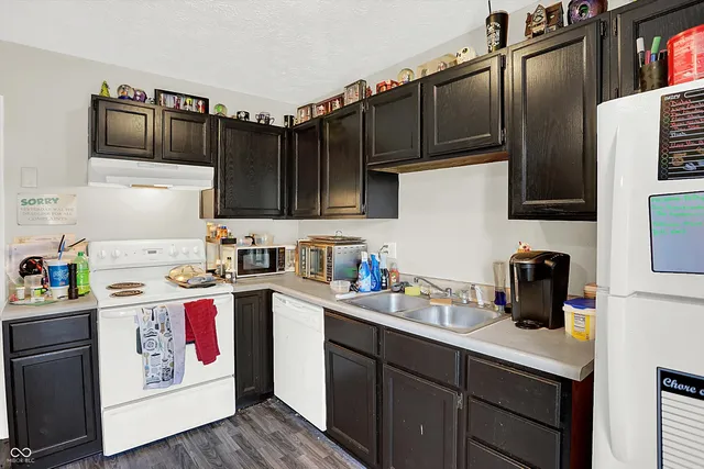 $1,400,000 | 308 Winters Way, Carthage, IN 46115