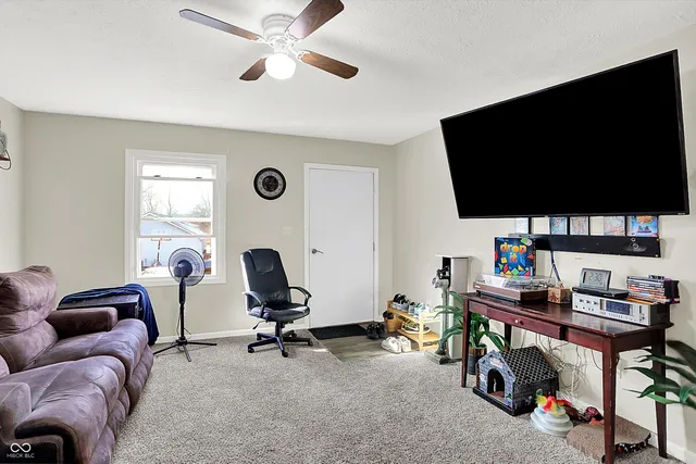 $1,400,000 | 308 Winters Way, Carthage, IN 46115