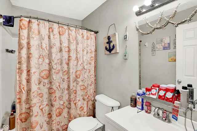 $1,400,000 | 308 Winters Way, Carthage, IN 46115