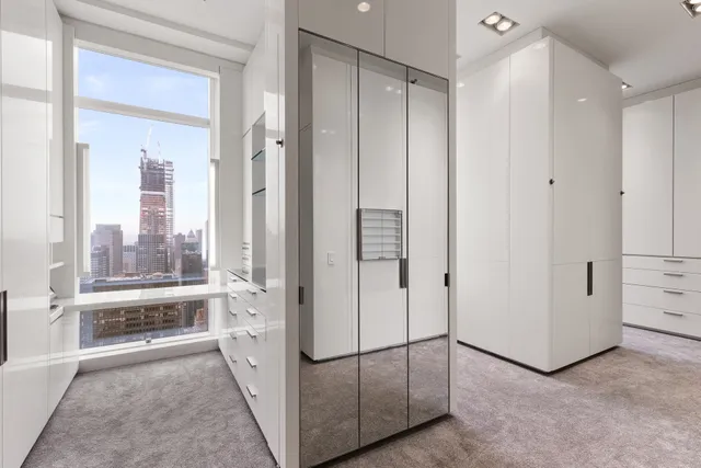 $11,995,000 | 845 United Nations Plaza, Unit 82CD | Midtown East