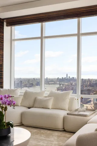 $11,995,000 | 845 United Nations Plaza, Unit 82CD | Midtown East