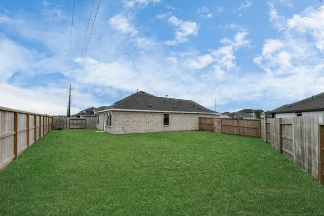 $1,850 | 1019 Gentle Nook Drive, Beasley, TX 77417