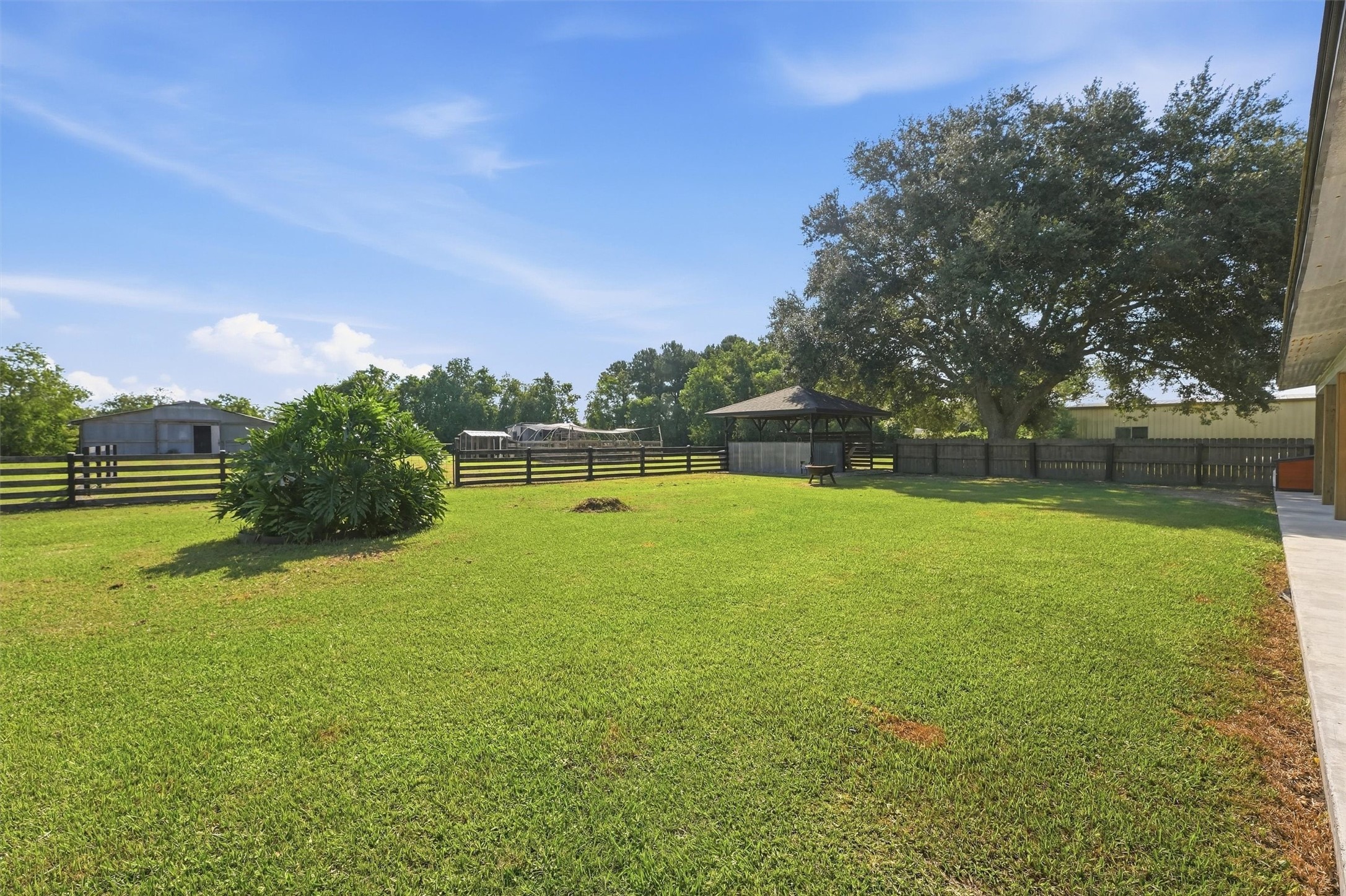 3814 Poskey Road Anahuac, TX 77514 - Photo 33 of 38 Gallery Image 33