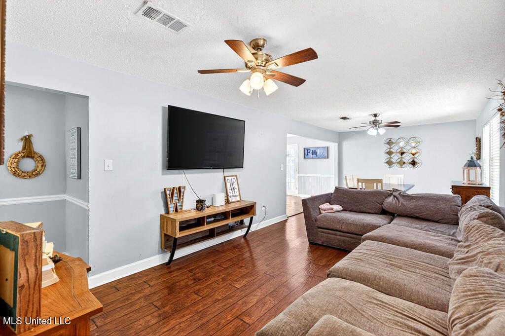 12214 Stone Road Gulfport, MS 39503 - Photo 13 of 41 12214StoneRd-8