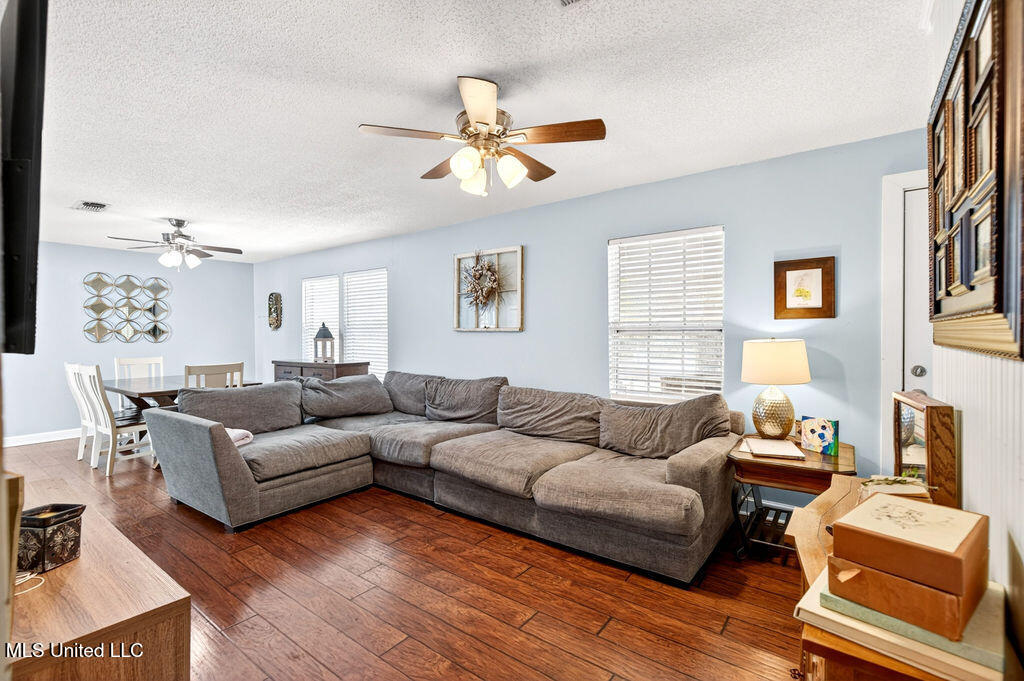 12214 Stone Road Gulfport, MS 39503 - Photo 14 of 41 12214StoneRd-9