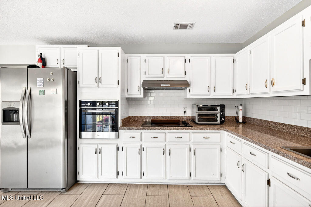 12214 Stone Road Gulfport, MS 39503 - Photo 9 of 41 12214StoneRd-15