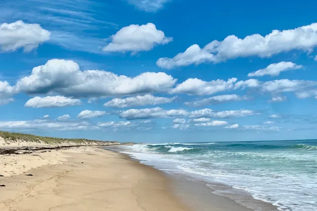 $2,500,000 | 2 Other House Road, Chilmark, MA 02535