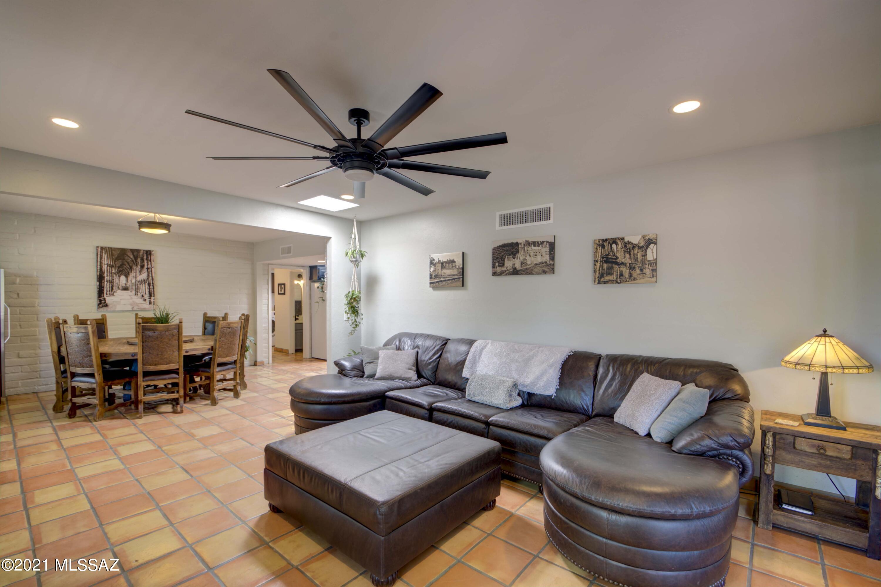 8901 East Bears Path Road Tucson, AZ 85749 - Photo 13 of 40