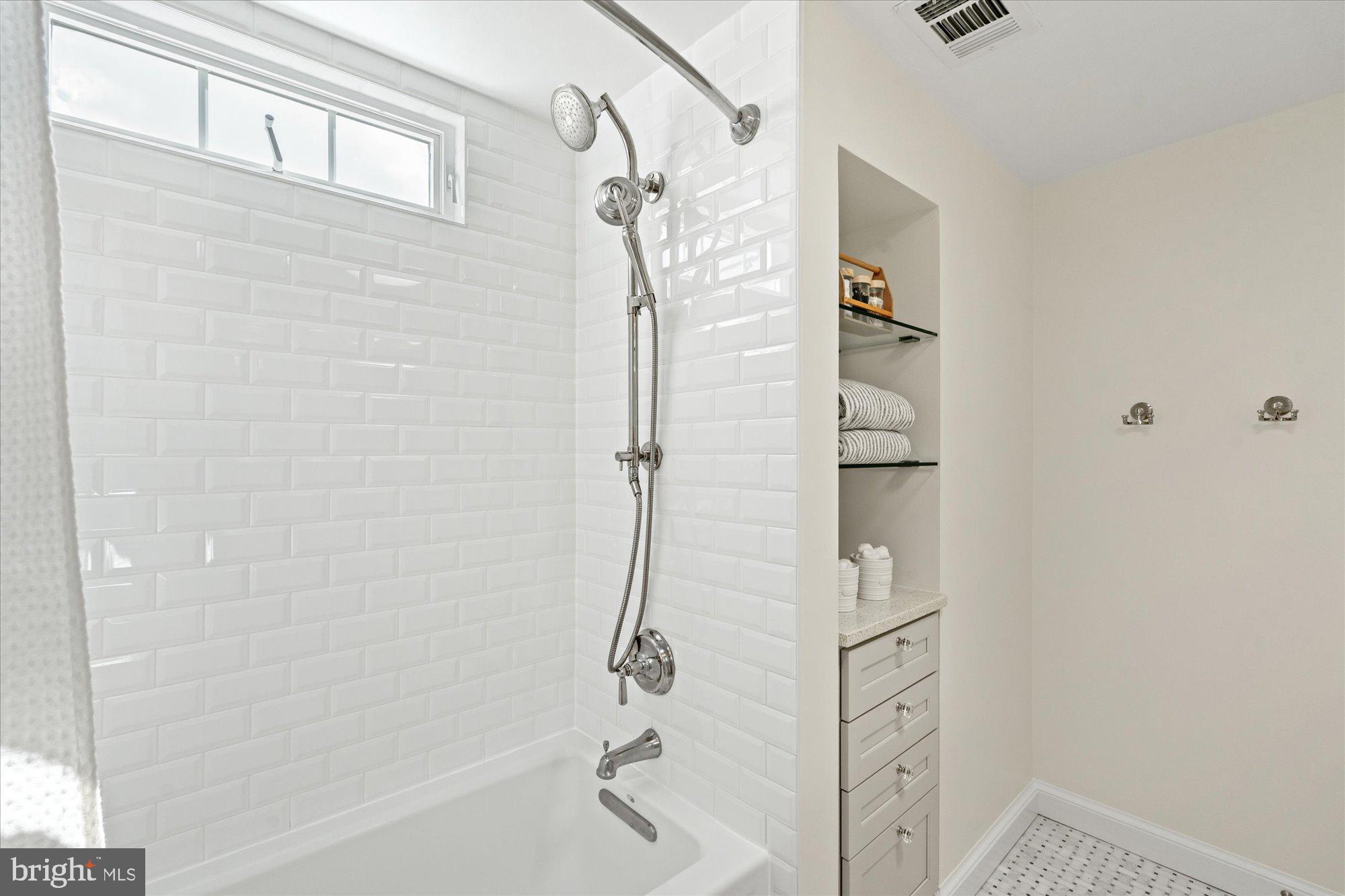 301 Columbia Road Alexandria, VA 22302 - Photo 57 of 82