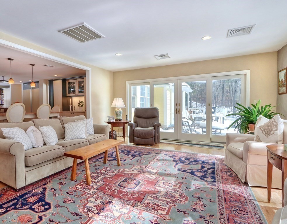38 Round Hill Road Lincoln, MA 01773 - Photo 13 of 39 Gallery Image 13
