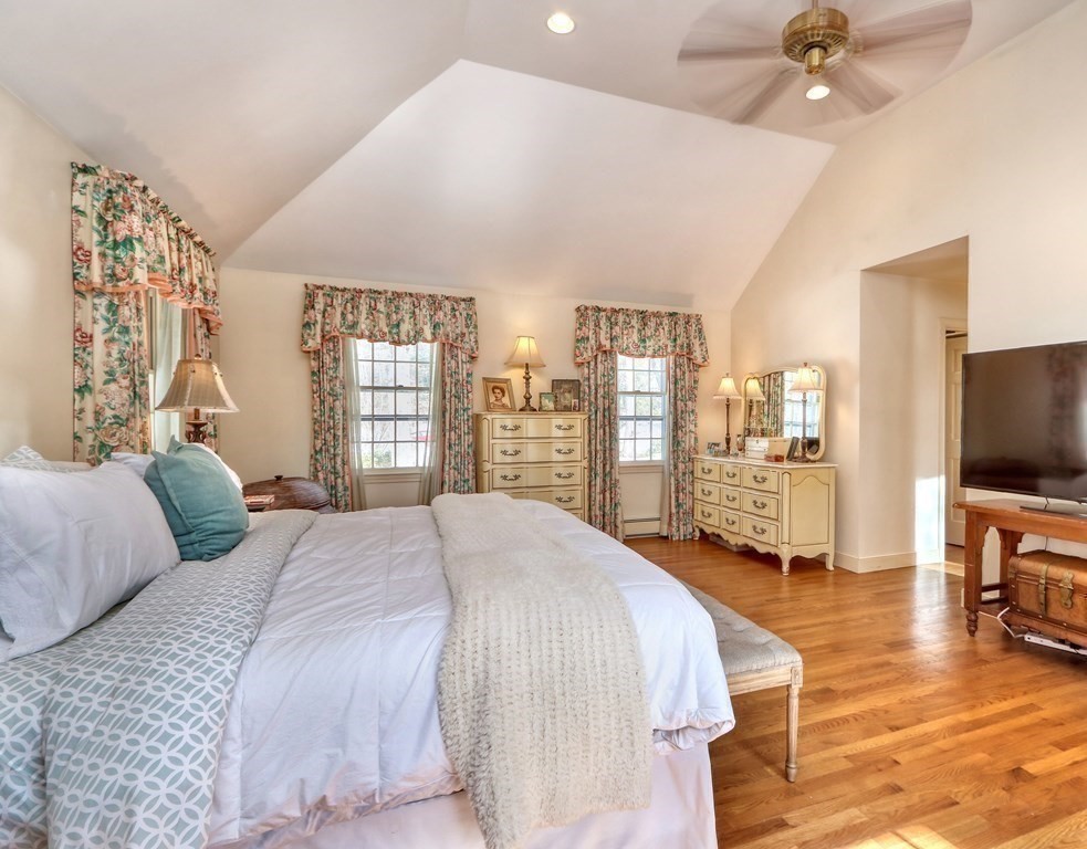 38 Round Hill Road Lincoln, MA 01773 - Photo 18 of 39 Gallery Image 18