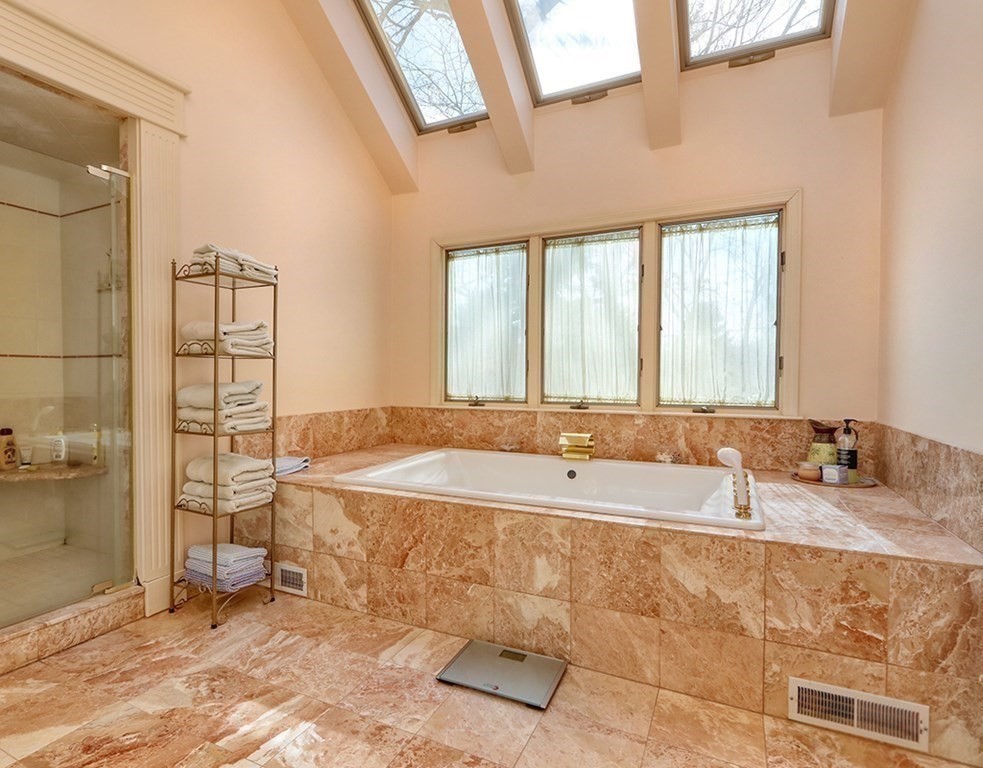38 Round Hill Road Lincoln, MA 01773 - Photo 20 of 39 Gallery Image 20