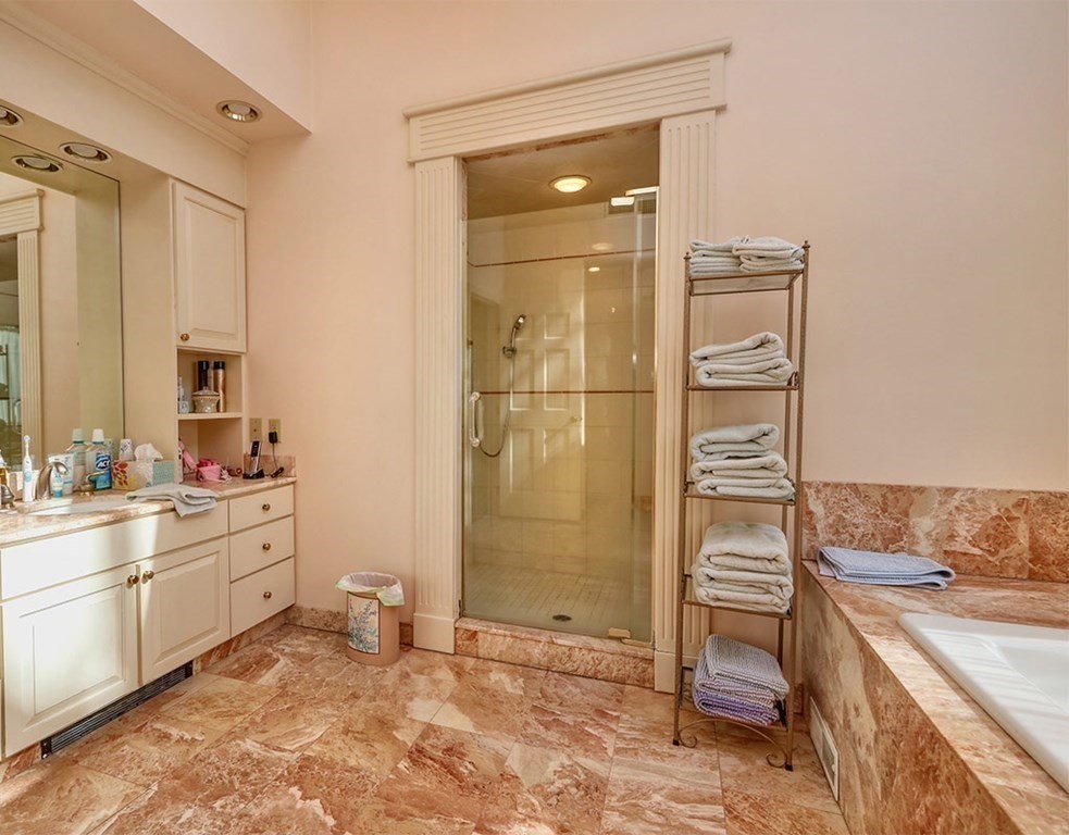 38 Round Hill Road Lincoln, MA 01773 - Photo 21 of 39 Gallery Image 21