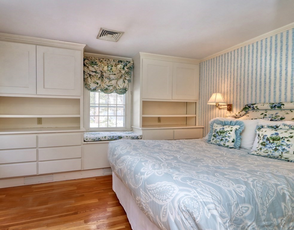 38 Round Hill Road Lincoln, MA 01773 - Photo 23 of 39 Gallery Image 23