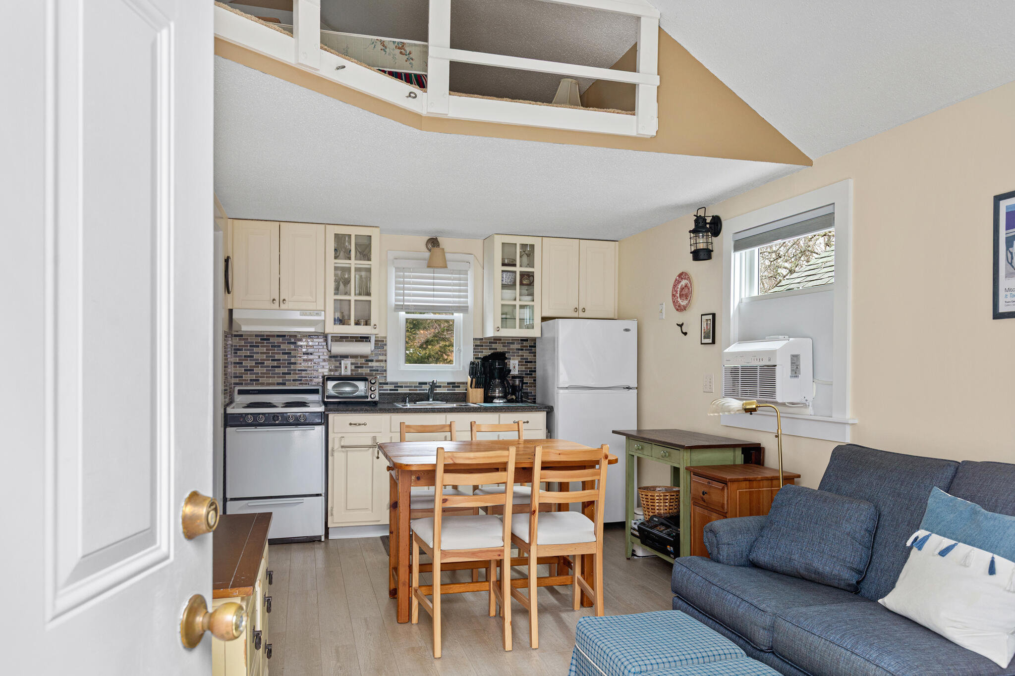 17 Shore Road, Unit 9 Truro, MA 02666 - Photo 12 of 20 07