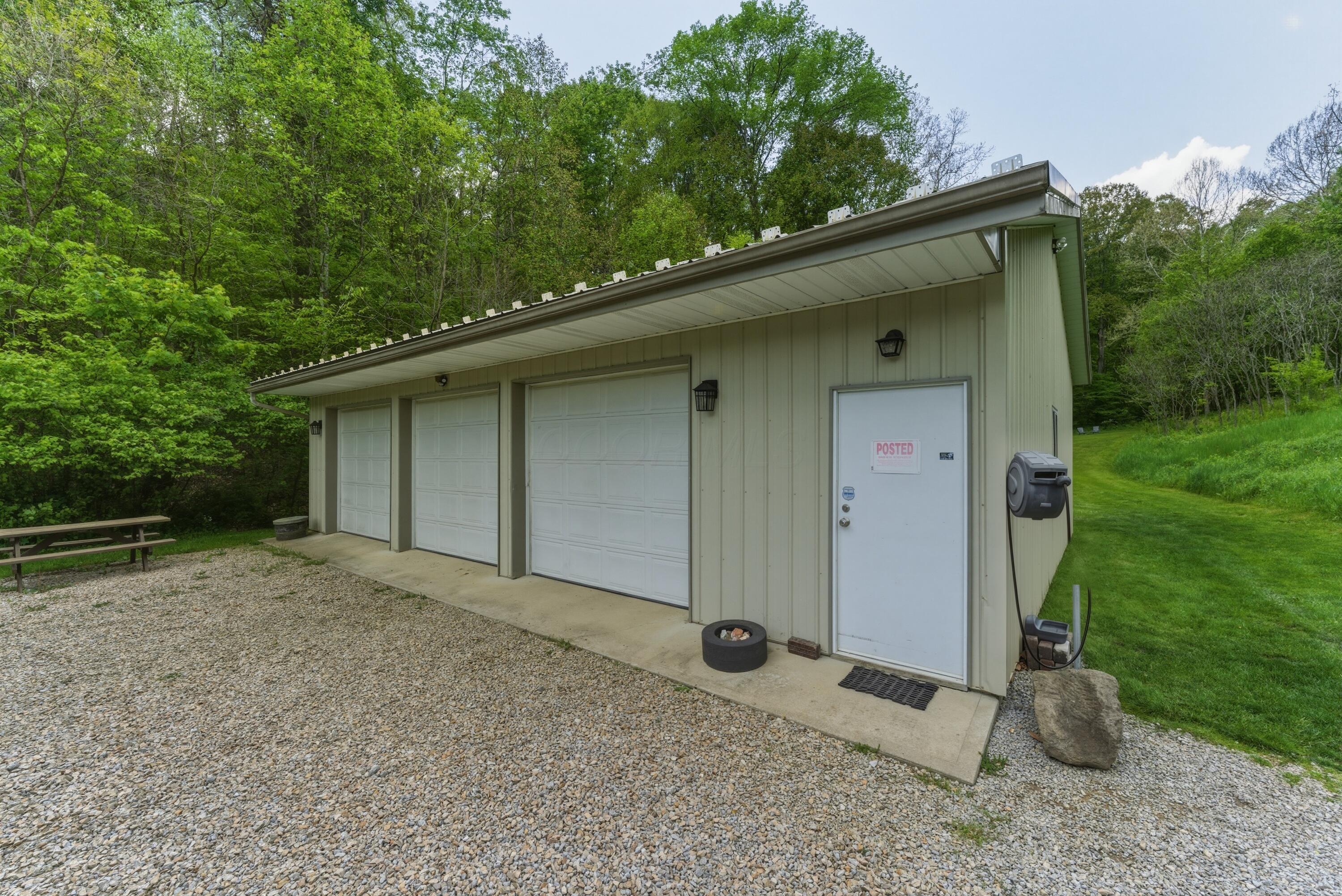 15091 Purdum Road Logan, OH 43138 - Photo 33 of 42 Garage1