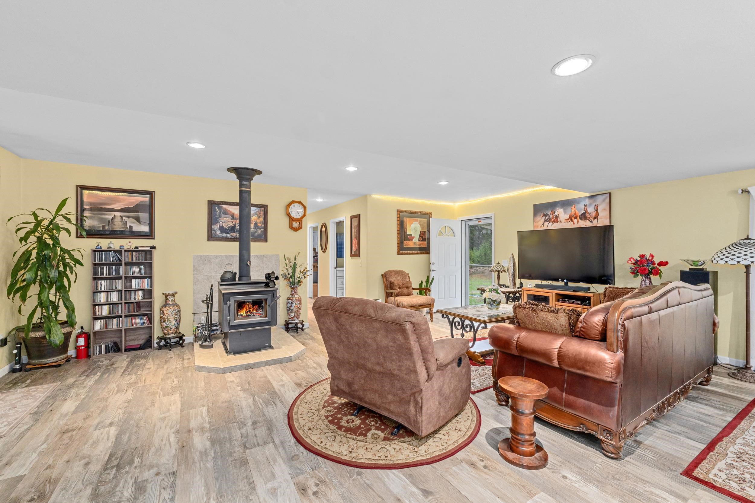 3714 Sand Creek Road, Unit B Kettle Falls, WA 99141 - Photo 11 of 50