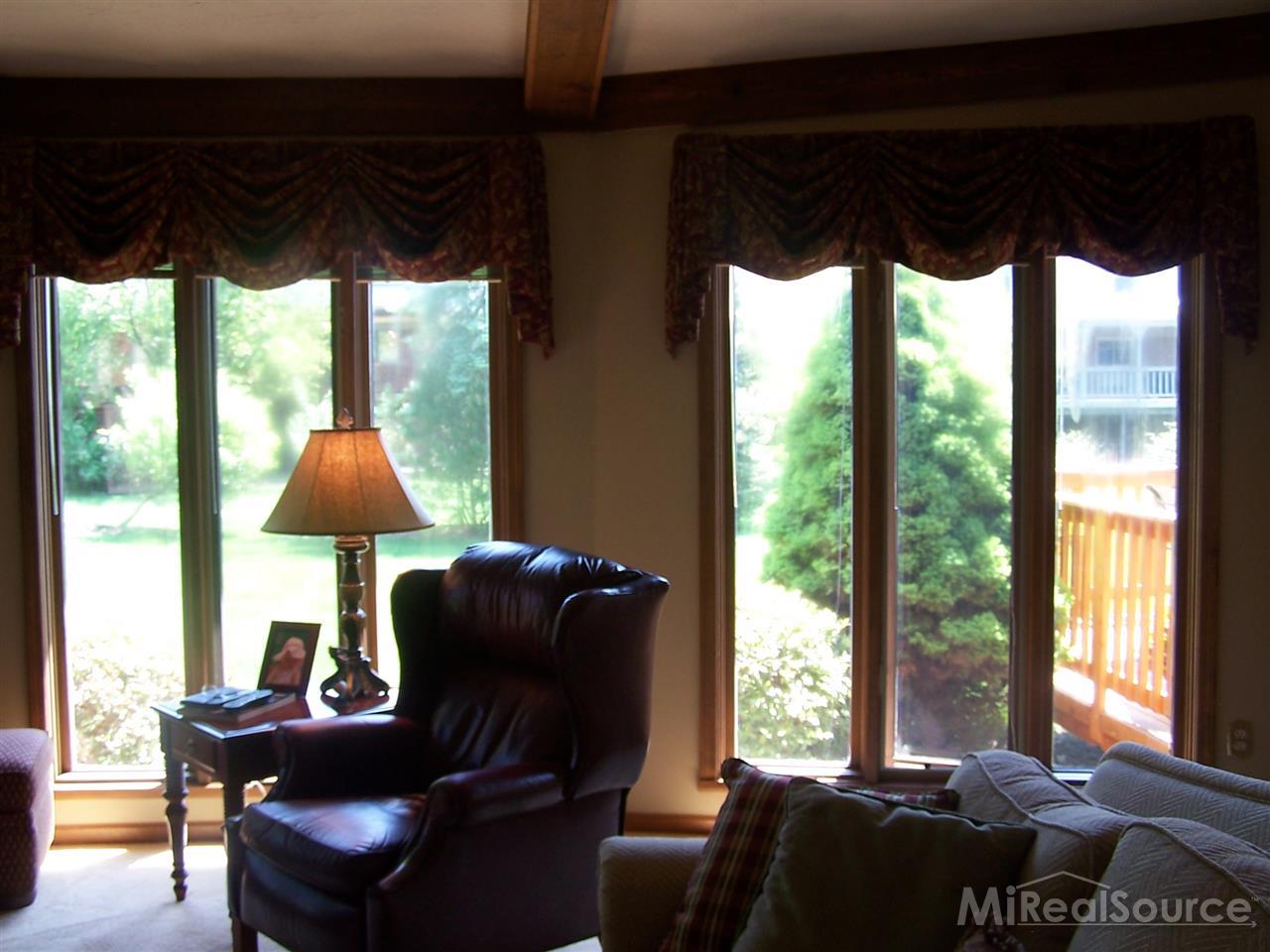 332 Silvervale Drive Rochester, MI 48309 - Photo 25 of 25 31195186-24.JPG