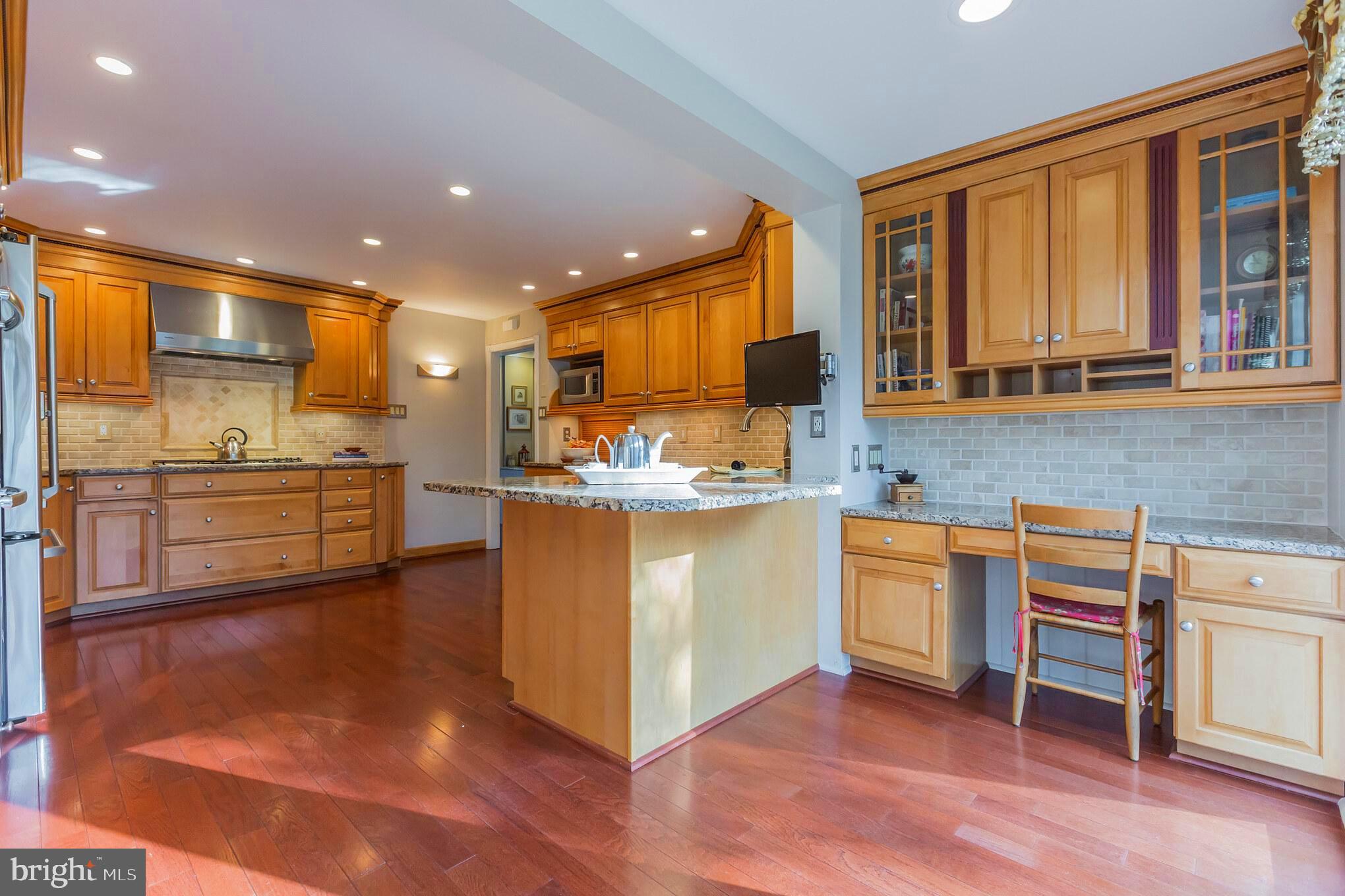 279 Orchard Road Paoli, PA 19301 - Photo 5 of 29 Gallery Image 5