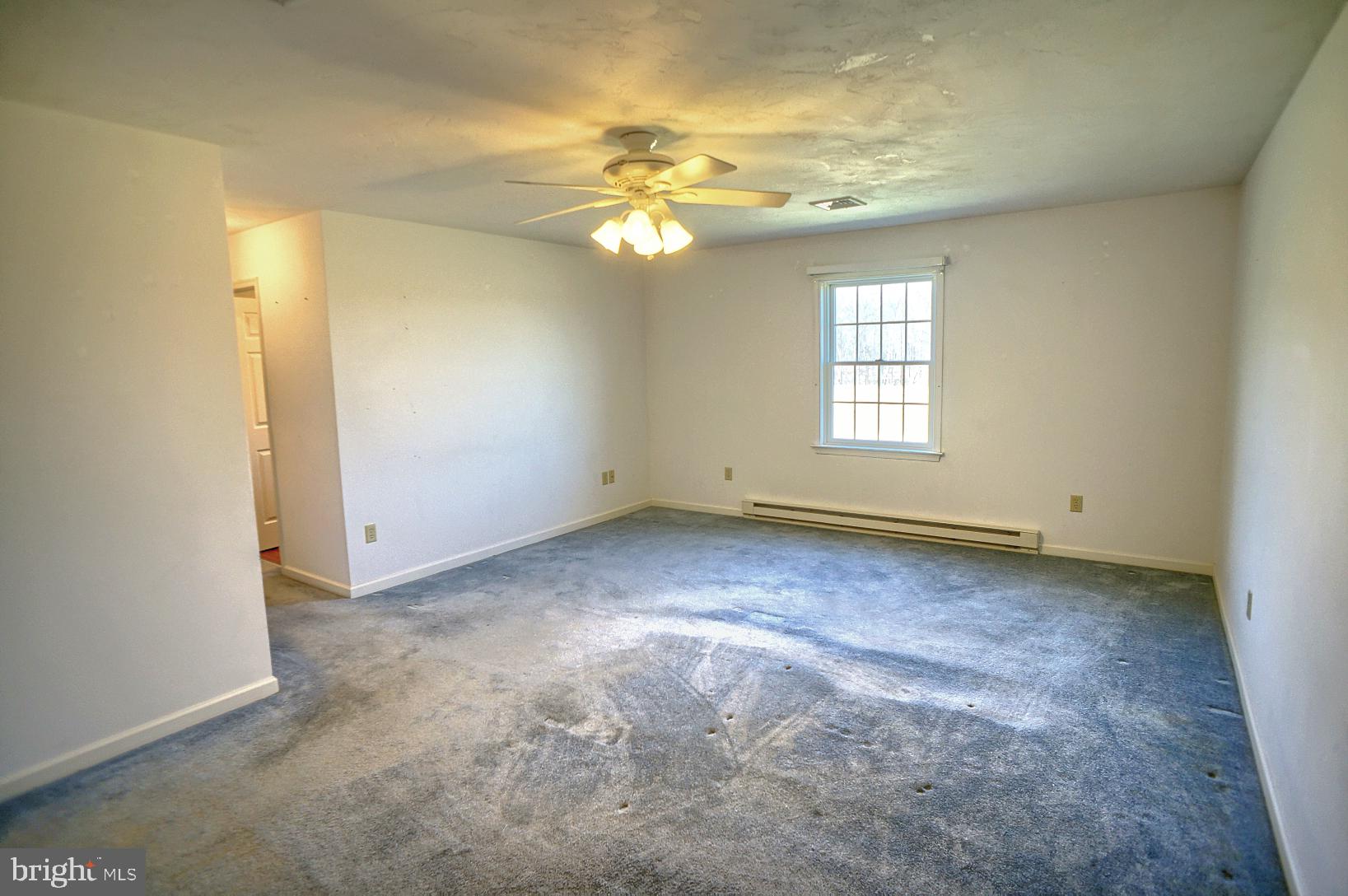 993 Anthony Road East Berlin, PA 17316 - Photo 23 of 61 Primary bedroom