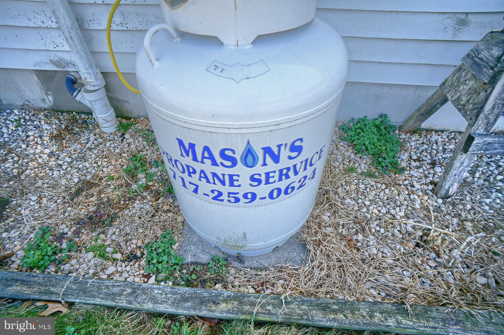 993 Anthony Road East Berlin, PA 17316 - Photo 55 of 61 Non-residential accessory building propane tank