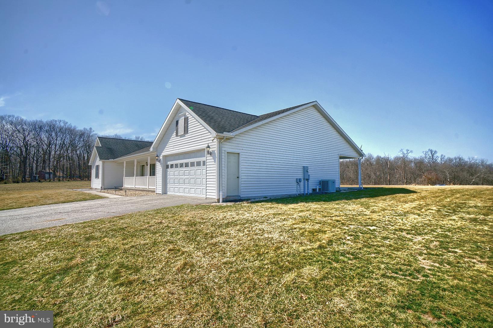 993 Anthony Road East Berlin, PA 17316 - Photo 9 of 61 side of home