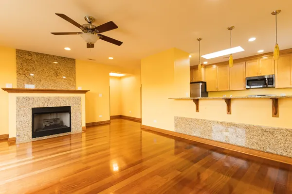 $2,500 | 301 South Leavitt Street, Unit 4S, Chicago, IL 60612