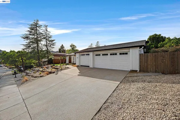 $1,099,000 | 186 Mt Wilson Way, Clayton, CA 94517