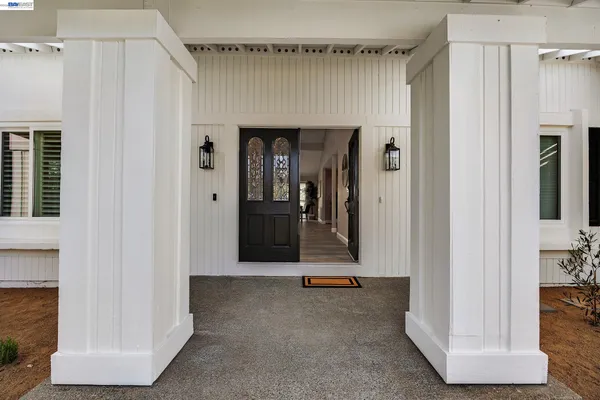 $1,099,000 | 186 Mt Wilson Way, Clayton, CA 94517