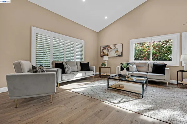 $1,099,000 | 186 Mt Wilson Way, Clayton, CA 94517