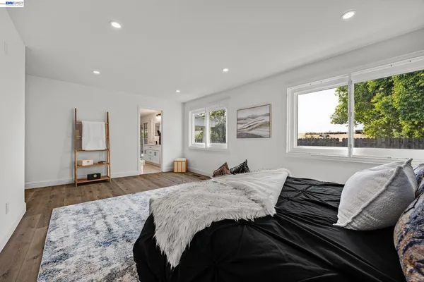 $1,099,000 | 186 Mt Wilson Way, Clayton, CA 94517