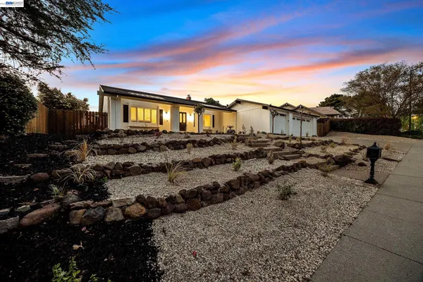 $1,099,000 | 186 Mt Wilson Way, Clayton, CA 94517