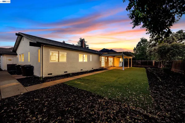 $1,099,000 | 186 Mt Wilson Way, Clayton, CA 94517