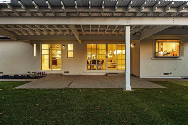 $1,099,000 | 186 Mt Wilson Way, Clayton, CA 94517