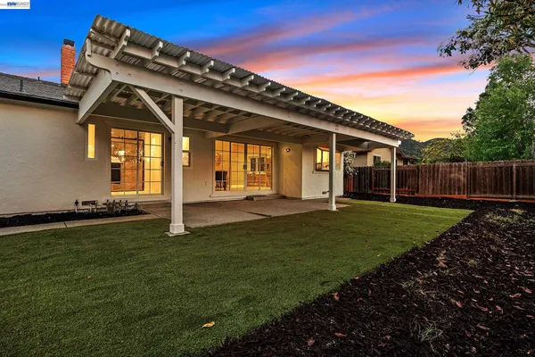 $1,099,000 | 186 Mt Wilson Way, Clayton, CA 94517