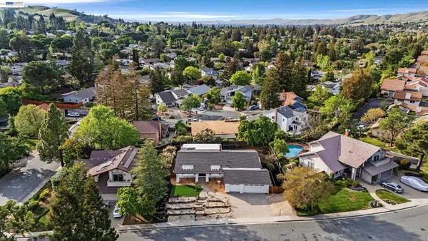 $1,099,000 | 186 Mt Wilson Way, Clayton, CA 94517