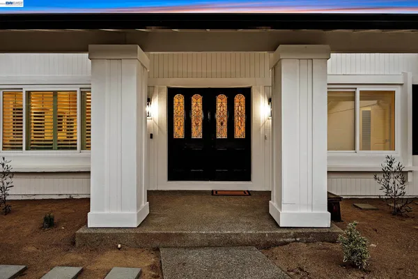 $1,099,000 | 186 Mt Wilson Way, Clayton, CA 94517