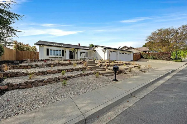 $1,099,000 | 186 Mt Wilson Way, Clayton, CA 94517
