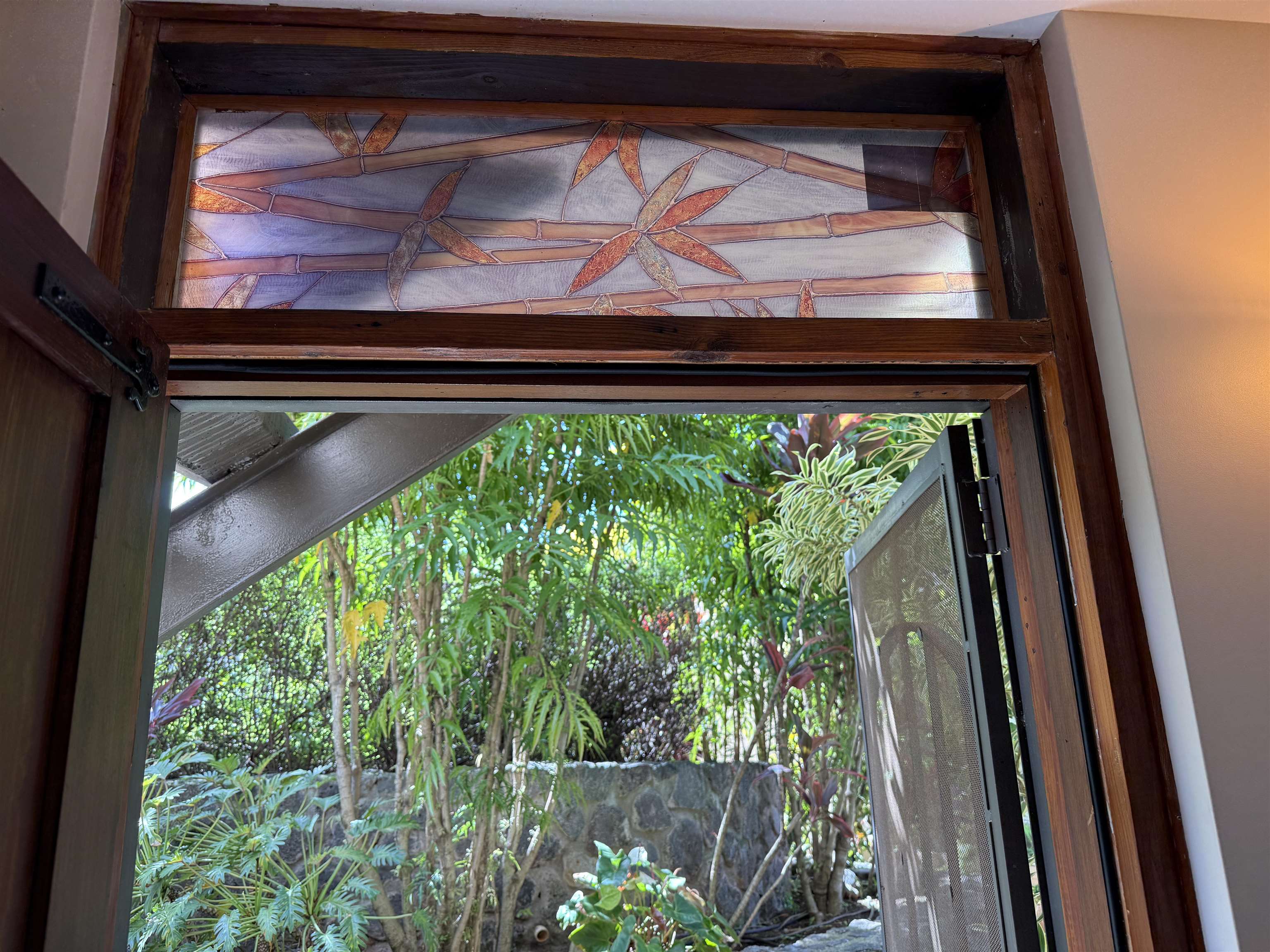 120 Hui F Road, Unit J1 Lahaina, HI 96761 - Photo 7 of 36 a view of outdoor space