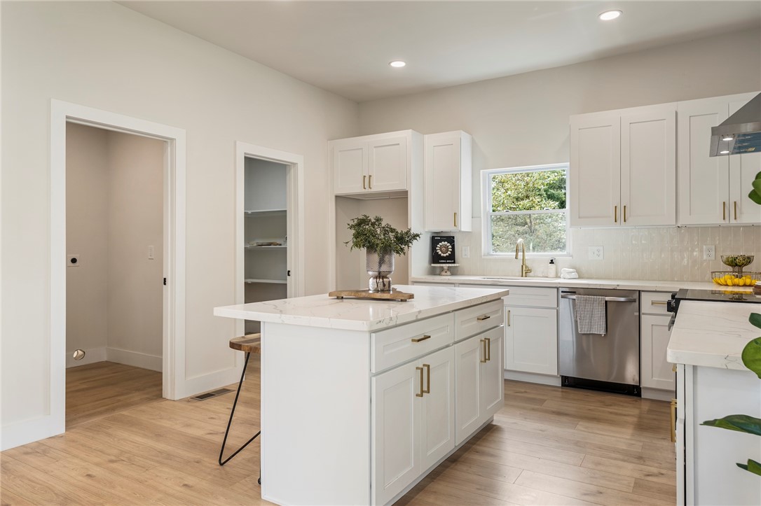 212 Colonels Road Pendleton, SC 29670 - Photo 14 of 48