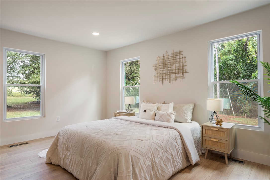 212 Colonels Road Pendleton, SC 29670 - Photo 31 of 48