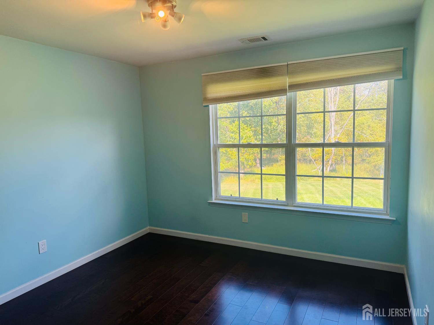 171 Nebula Road Piscataway, NJ 08854 - Photo 17 of 19