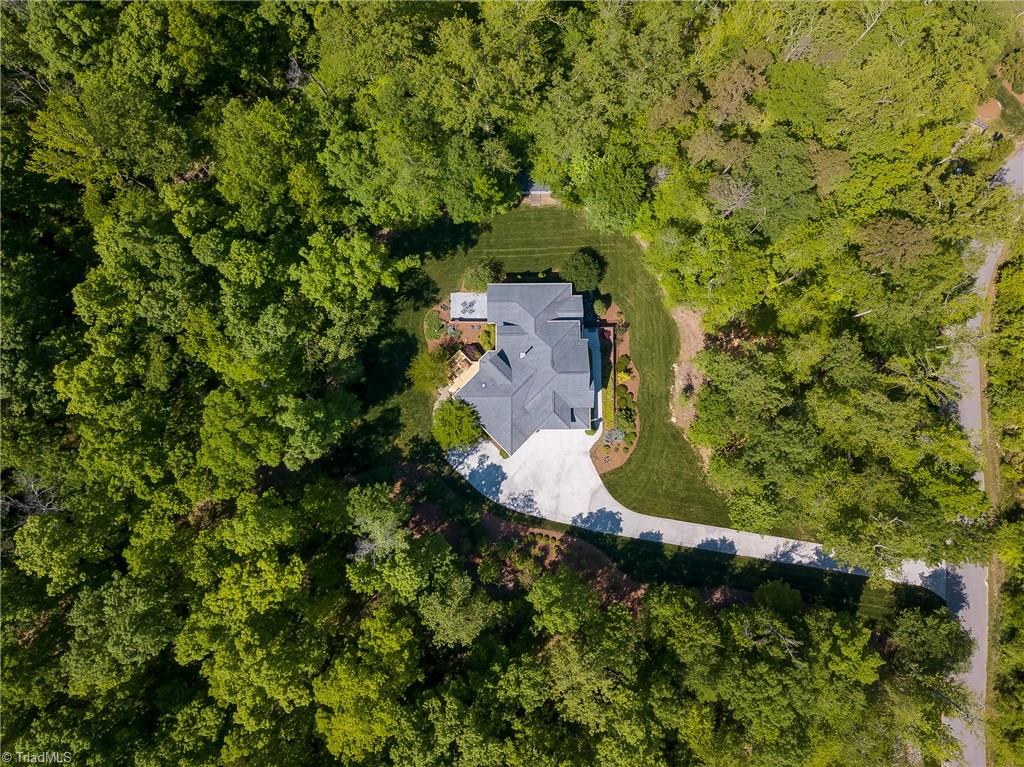 292 Big Tree Road High Point, NC 27265 - Photo 28 of 30 Gallery Image 28