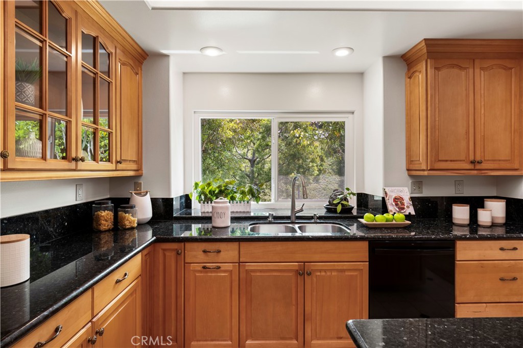 2 Saros, Unit 70 Irvine, CA 92603 - Photo 18 of 55