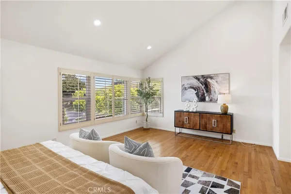 $1,990,000 | 2 Saros, Unit 70, Irvine, CA 92603