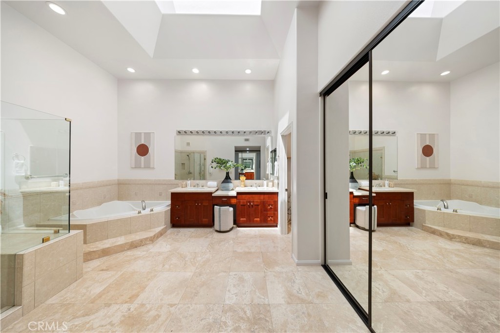 2 Saros, Unit 70 Irvine, CA 92603 - Photo 31 of 55